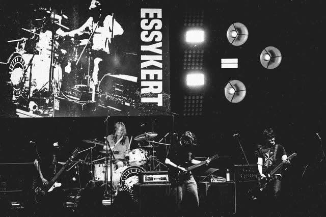 Essykert together on the Rising North main stage